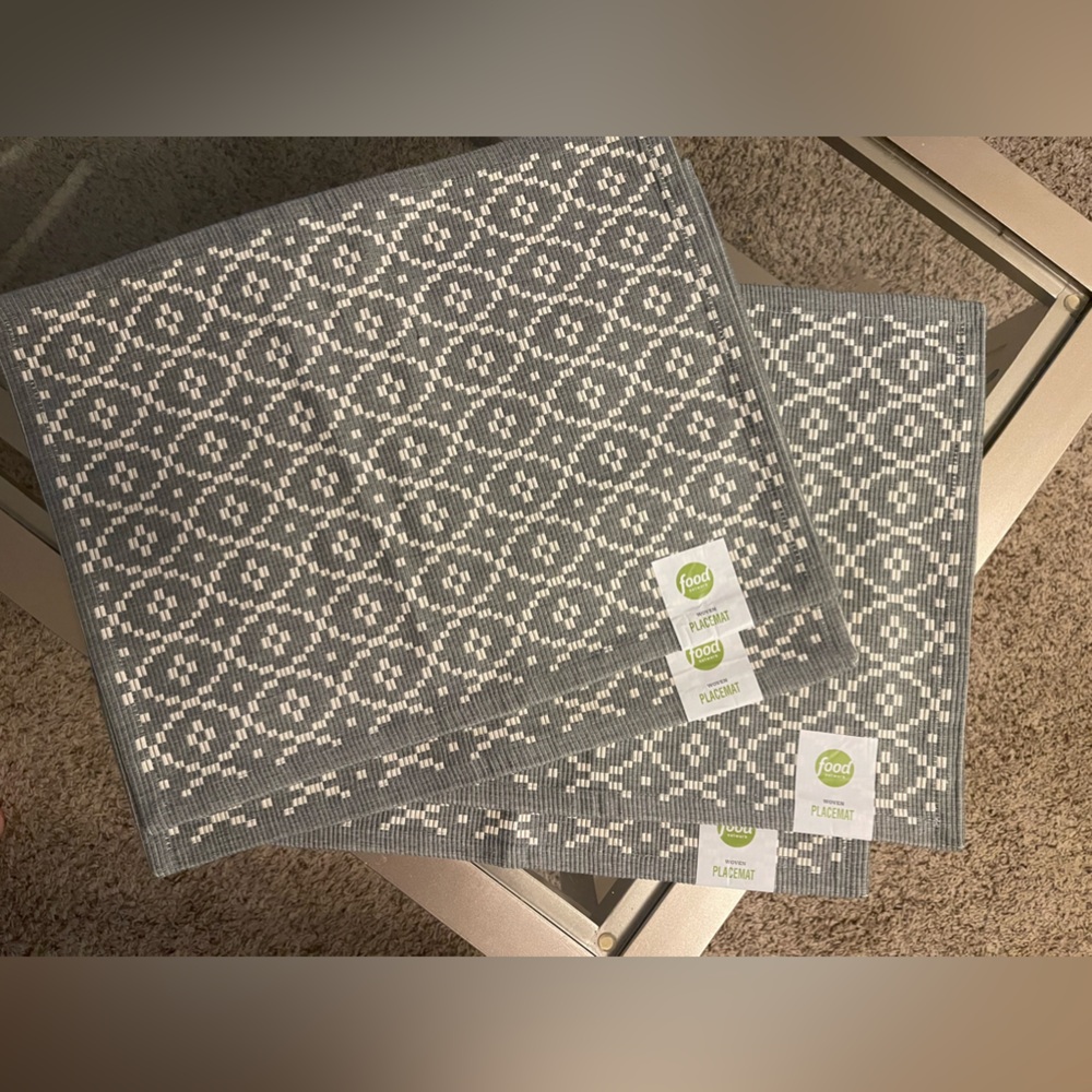 Woven placemats